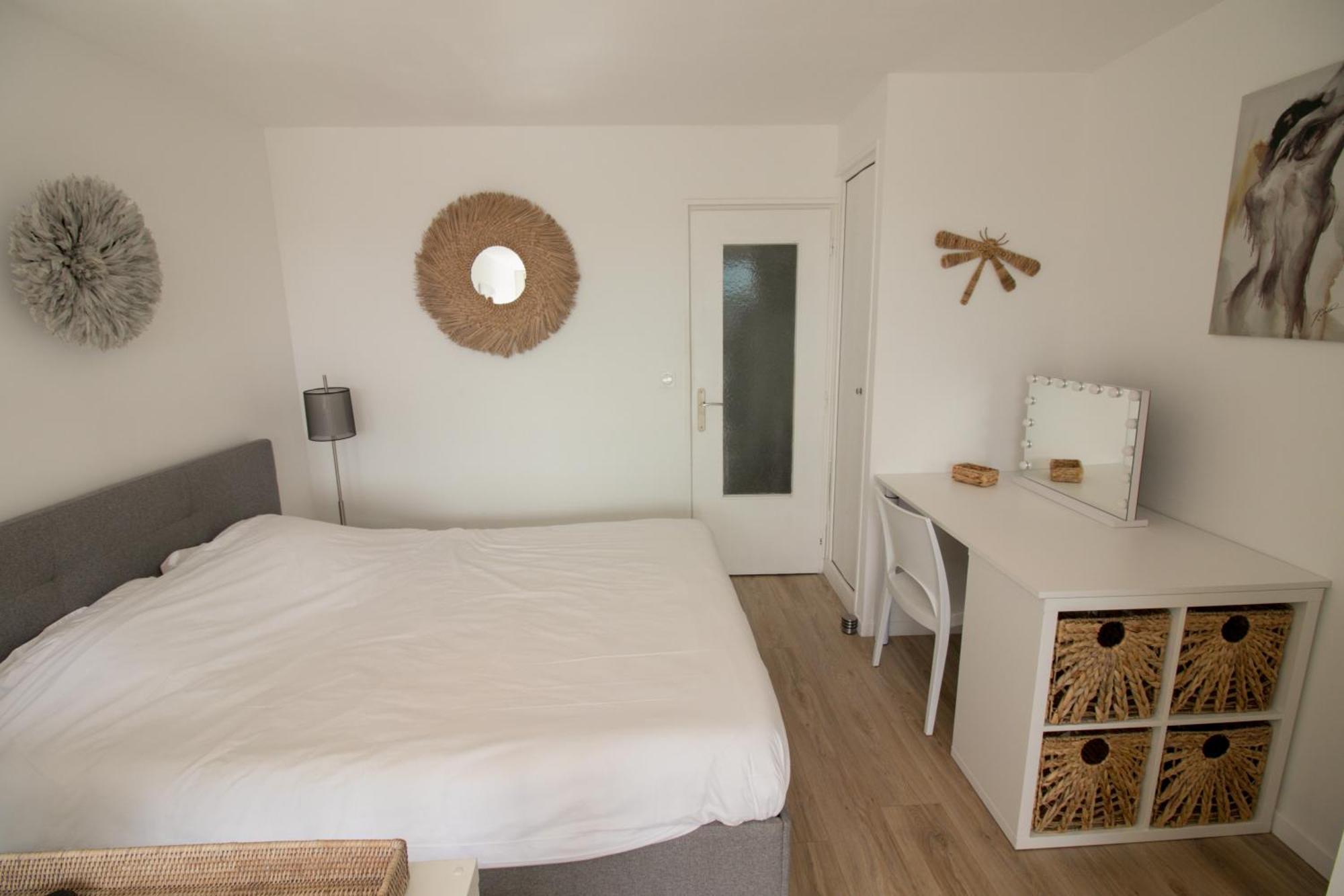Cap D'agde Naturiste Heliopolis - Plume *